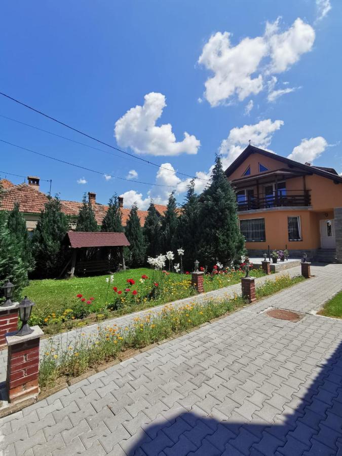 Pensiunea Cold Mountains Rîşnov Εξωτερικό φωτογραφία